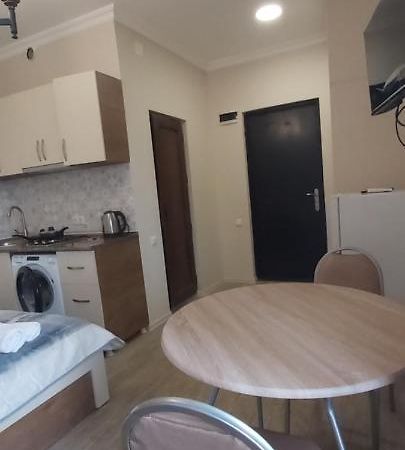 Студия Радуга У Моря Колхида Appartement Batoemi Buitenkant foto