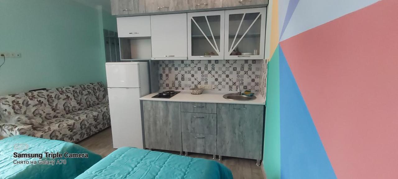 Студия Радуга У Моря Колхида Appartement Batoemi Buitenkant foto