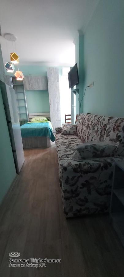 Студия Радуга У Моря Колхида Appartement Batoemi Buitenkant foto