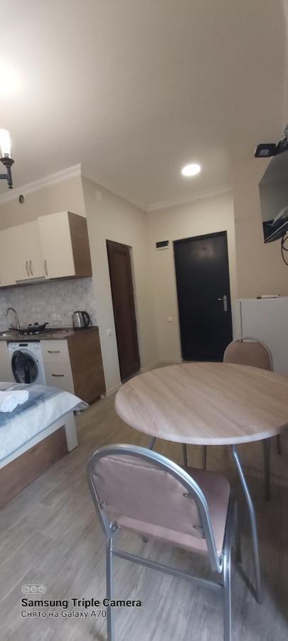 Студия Радуга У Моря Колхида Appartement Batoemi Buitenkant foto