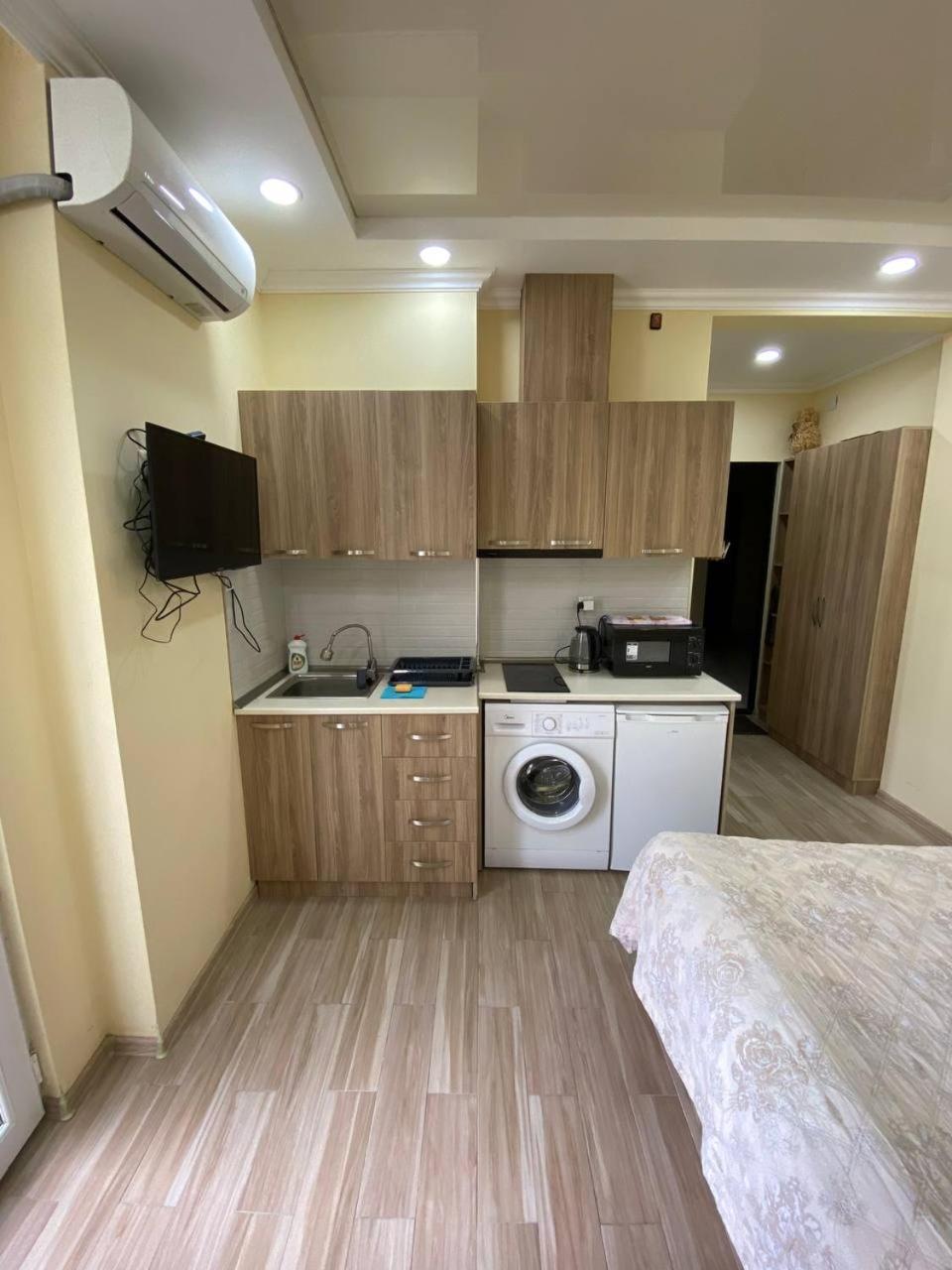 Студия Радуга У Моря Колхида Appartement Batoemi Buitenkant foto